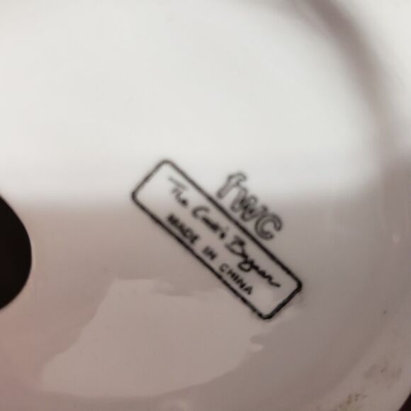 Cookk's Bazaar Vintage Set of Santa Candle Holders  Christmas In Box - Picture 9 of 12